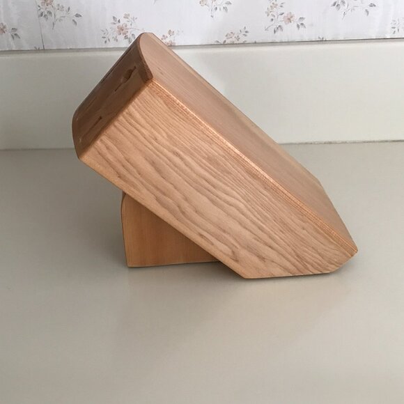 Vintage-Inspired Wooden Knife Block – Natural Finish - Picture 3 of 10